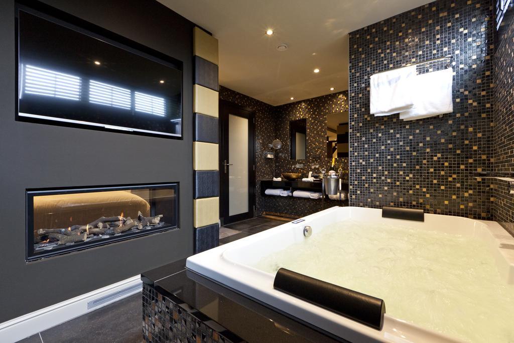 'T Goude Hooft Hotel The Hague Room photo